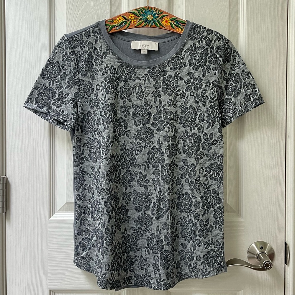 LOFT Charcoal Floral Short Sleeve Tee